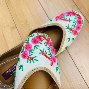 Floral Embroidered Women's Shoes